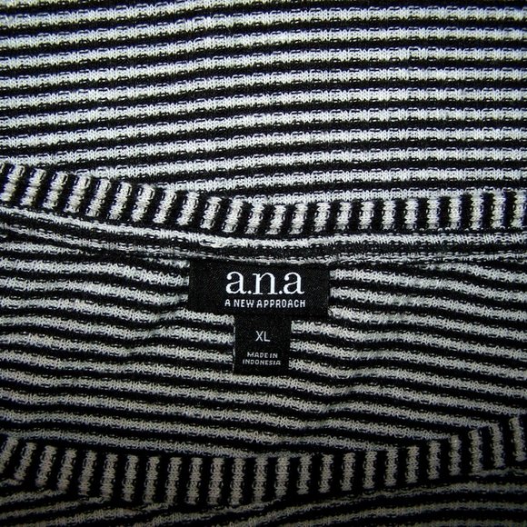 a.n.a A New Approach Shirt Top XL Stretch Black White Stripe Drop Shoulder Flowy - Picture 8 of 9